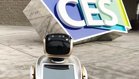 三宝平台机器人于CES展会与全球多家代理签署合作协议